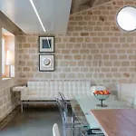 Luna Villa